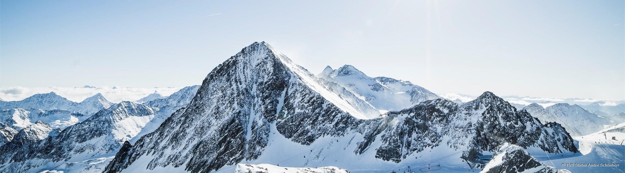 Bergpanorama vom Stubaier Gletscher 
