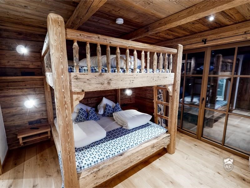 Schlafzimmer mit Doppelstockbetten im Apt. 1