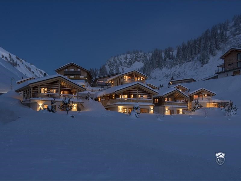 Luxus Chalets am Arlberg bei Nacht