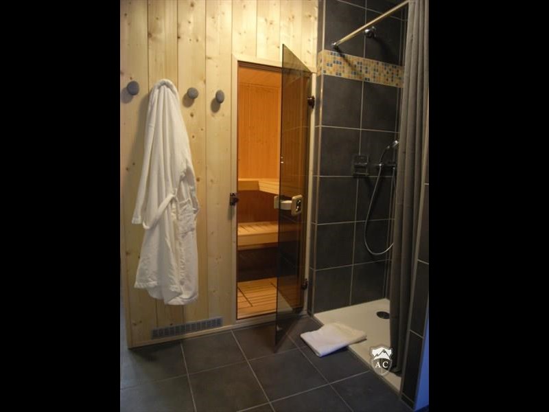 Private Sauna mit Dusche