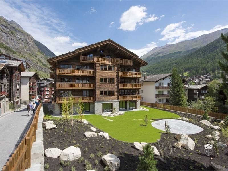 Luxuriöse Chaletapartments in Zermatt im Sommer