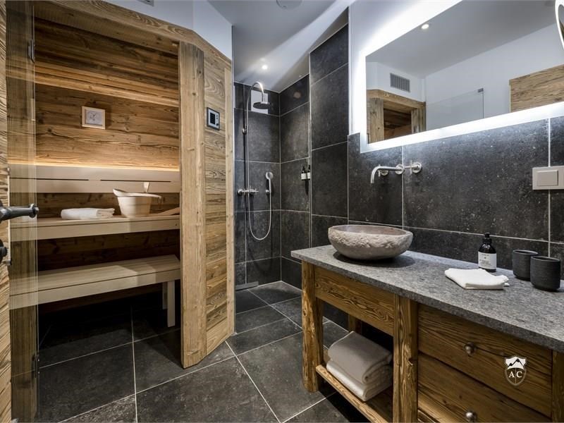 Badezimmer mit Sauna Chaletapartment 1 und 3