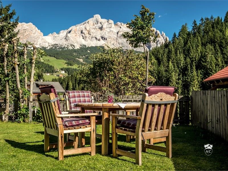 direkter Zugang zum Hausgarten Lodge Dolomiti groß