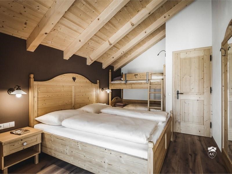 Schlafzimmer mit zusätzlichem Stockbett
