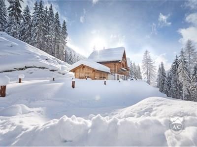 Chaletansicht im Winter