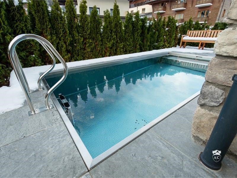 Pool auf der Terrasse