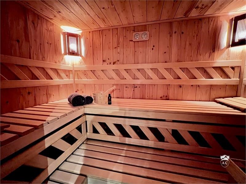 Großzügige Finnische Sauna