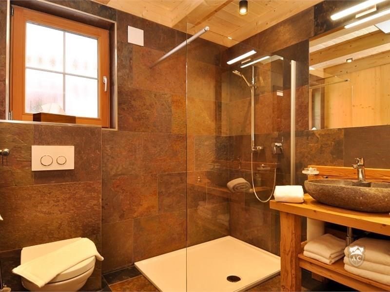 Badezimmer mit Dusche Chalet 95m2