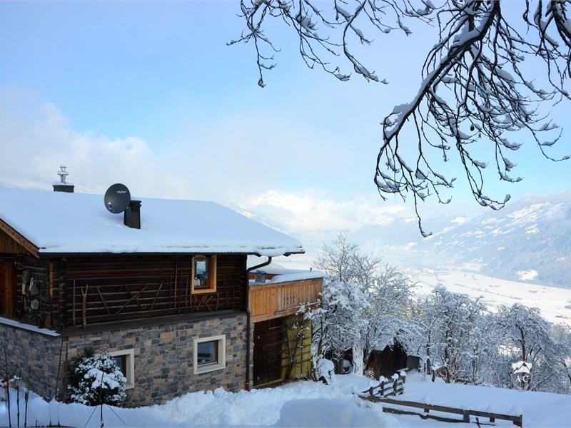 Seitenansicht mit Panoramablick im Winter