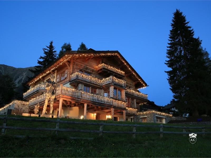 Luxus Chalet in Klosters im Sommer