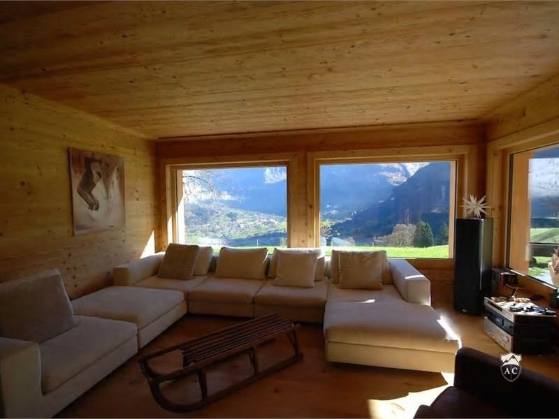 Ausblick vom Wohnbereich auf Grindelwald