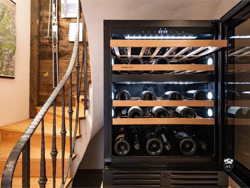 Treppenaufgang Weinkühlschrank
